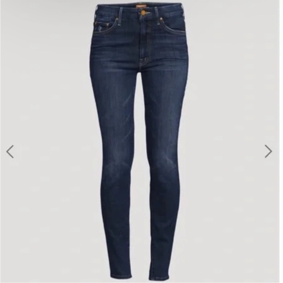 MOTHER The High Waisted Looker Crop in Hot Rod - Picture 2 of 8